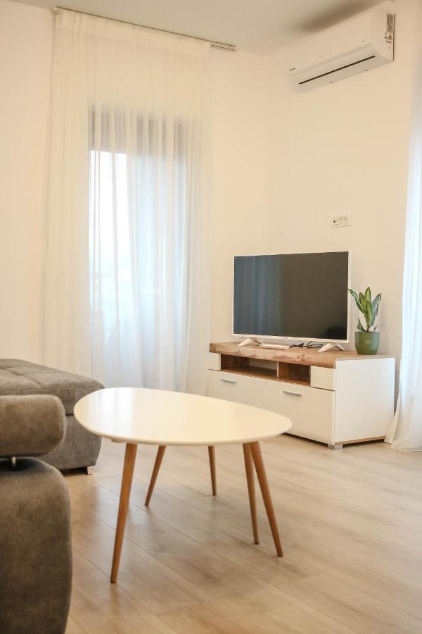 The Next Door Apartaments Bukurešť Exteriér fotografie